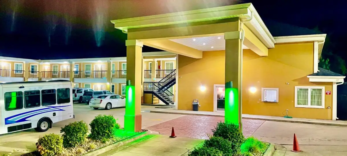 Garden Inn and Suites Main image